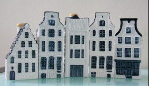 klm-dutch-houses-300x173