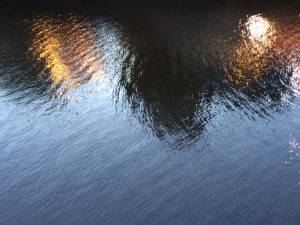 LiffeyRiverAt10;06pm