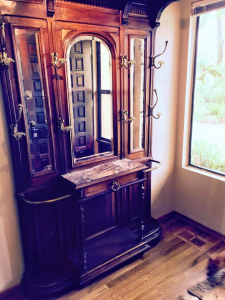 I found this perfect antique hall stand. 