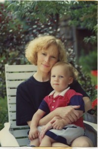 To Stay Young, Be an Older Mom