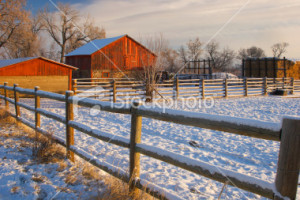 stock-photo-8774434-red-boulder-barn