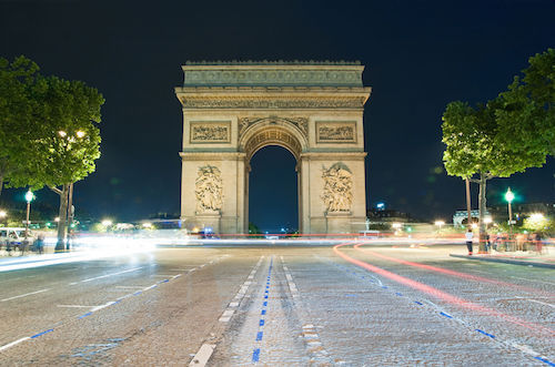 Arc_by_night,_Paris_27_June_2012.jpg