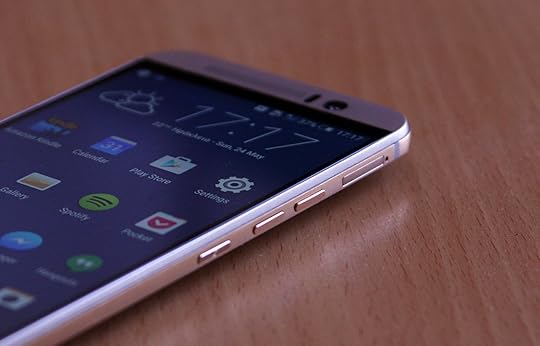HTCOneM9_buttons