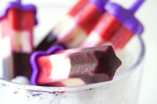 Healthy Frozen Treats to Beat the Summer Heat! Firecracker Popsicle Recipe via DeliciouslyOrganic.net #paleo #recipe