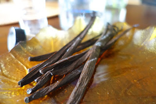 DIY Make Your Own Vanilla Extract