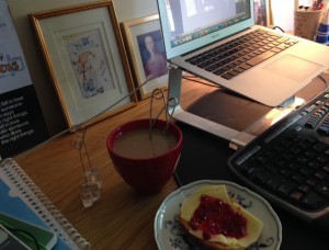 Jag äter nog 90% av alla mina mål vid datorn.