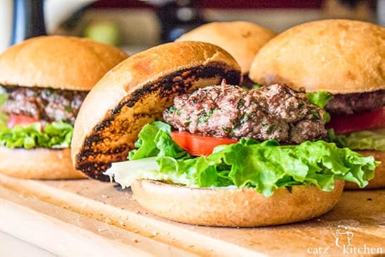Herb & Cheese Burgers | Club 31 Women | club31women.com #BBQ #4thofJuly #Burgers