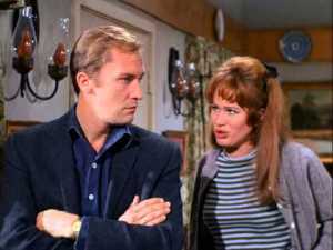 Karen Black in The Invaders episode, The Ransom.