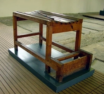  photo whippingblock_zps3emplea1.jpg