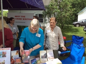 Kathy and Dorothy setting up
