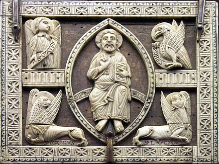 440px-CLUNY-Coffret_Christ_1