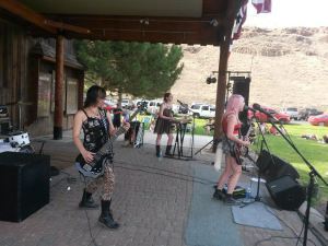 10530878_698286163559634_2917206036481614405_n