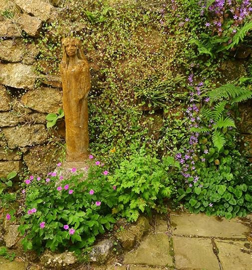 The courtyard at Bumblehill