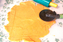 Recipe: Making Homemade Cheez-Its