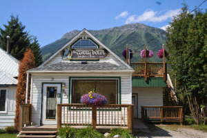 Kate Curan - Shopfront