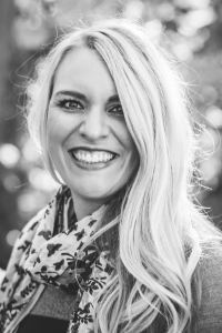 authorpictureprof Kristin Vayden