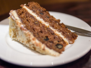 By James Petts from London, England (Costa carrot cake) [CC BY-SA 2.0 (http://creativecommons.org/licenses/by-sa/2.0)], via Wikimedia Commons