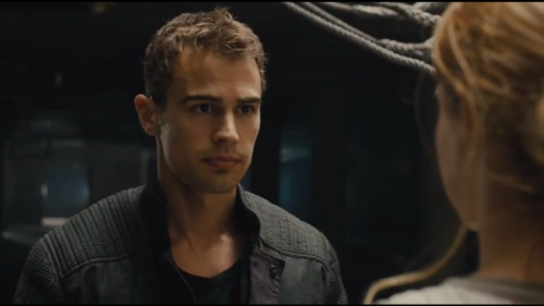  photo Divergent19_zps2515bf7f.png