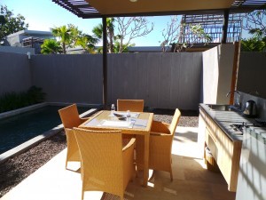 Tjendana Villas' dining room