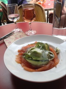 Smoked salmon with cucumber