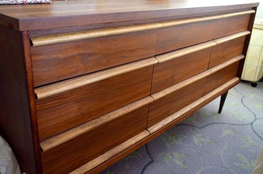 bedroom-dresser