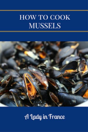 How to cook (and eat mussels) the way the French do. It's way easier than you think, and you can use alcohol-free wine if you don't drink. @aladyinfrance