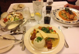 Sardis-lunch - japp Jenny, ställer med massa karikatyrer på väggarna. Otrolig atmosfär. 