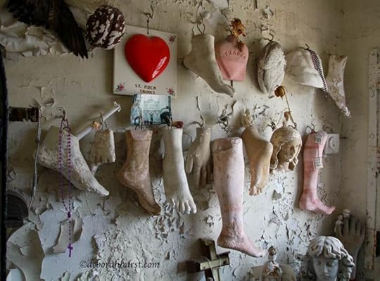 st roch mireacle room feet watermark