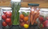 Storing Produce in Glass Is Safe, Healthy, and Beautiful