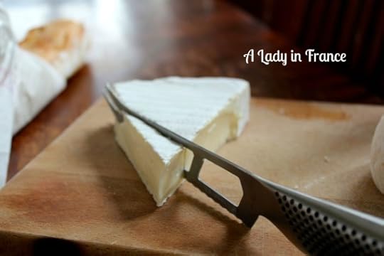 how to cut brie & other French cheese etiquette