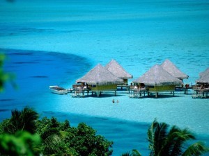World___Thailand_Huts_on_stilts_on_the_island_of_Koh_Samui__Thailand_061760_-700x525