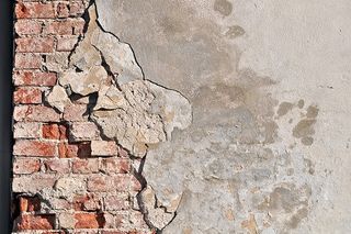 Brickwallscrumbledplaster97566