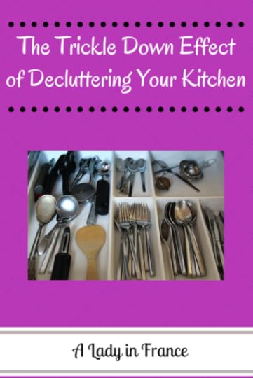Decluttering your kitchen feels soooo good, and has a trickle-down effect on the rest of your life, don't you think? @aladyinfrance