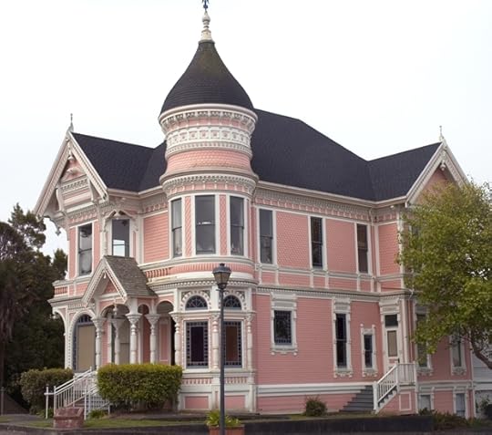Victorian house. Pink. Eureka California. shutterstock_1875627 SMALLER