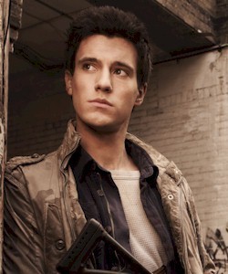  photo Falling_Skies_2_Drew_Roy_PH_Frank_Ockenfels_zps4xbtht3o.jpg
