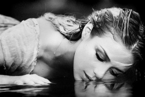  photo Woman in Water_zpsi0ehkixz.jpg