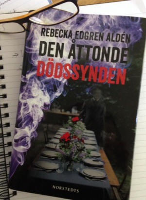 Sen började jag på den här. Har läst cirka 100 sidor och än så länge är den skitbra!