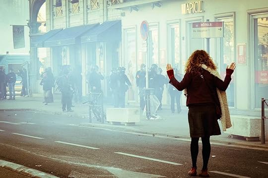 woman-police-strike-lyon-france