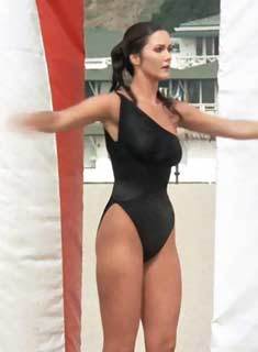 Lynda Carter spinning