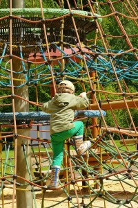 playground-408658_1280