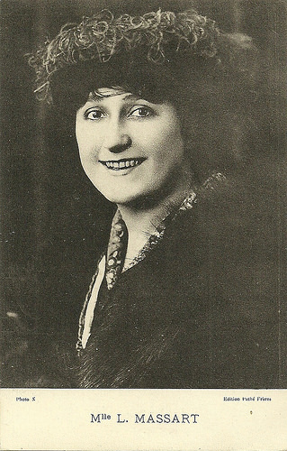 Léontine Massart