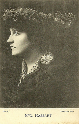 Léontine Massart