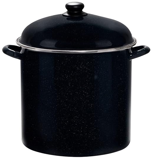 A black pot