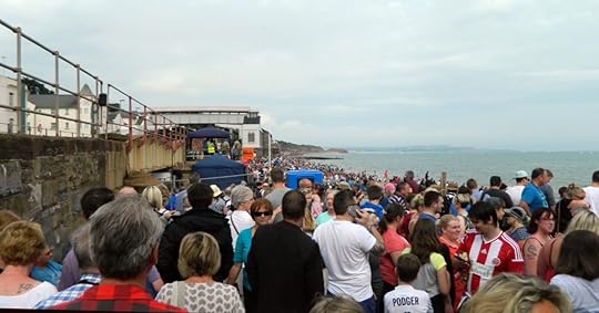 Crowd1