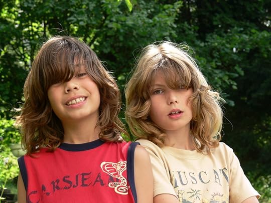 Marnix (right) and Floris (left) aged 9 and 11.