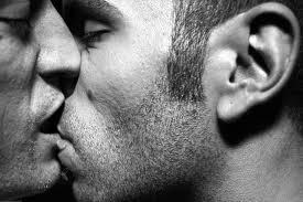men kissing