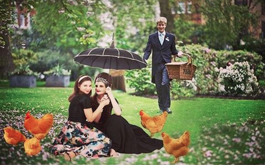 Picnic in St James's with hens and hamper