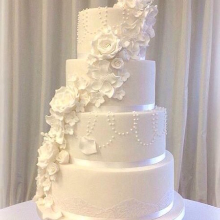 Marvel wedding cake