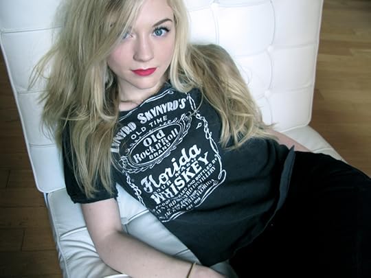  photo Emily_Kinney_by_Tina_Turnbow_IMG_9813_zpsg8zjd7vk.jpg