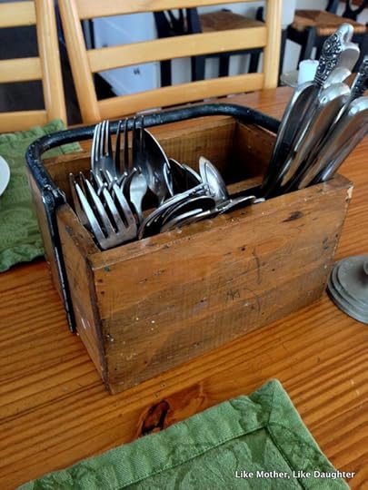 Efficient table setting